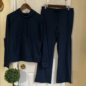 Quince Navy Preppy Minimalist Hoodie & Wide Leg Pant Set